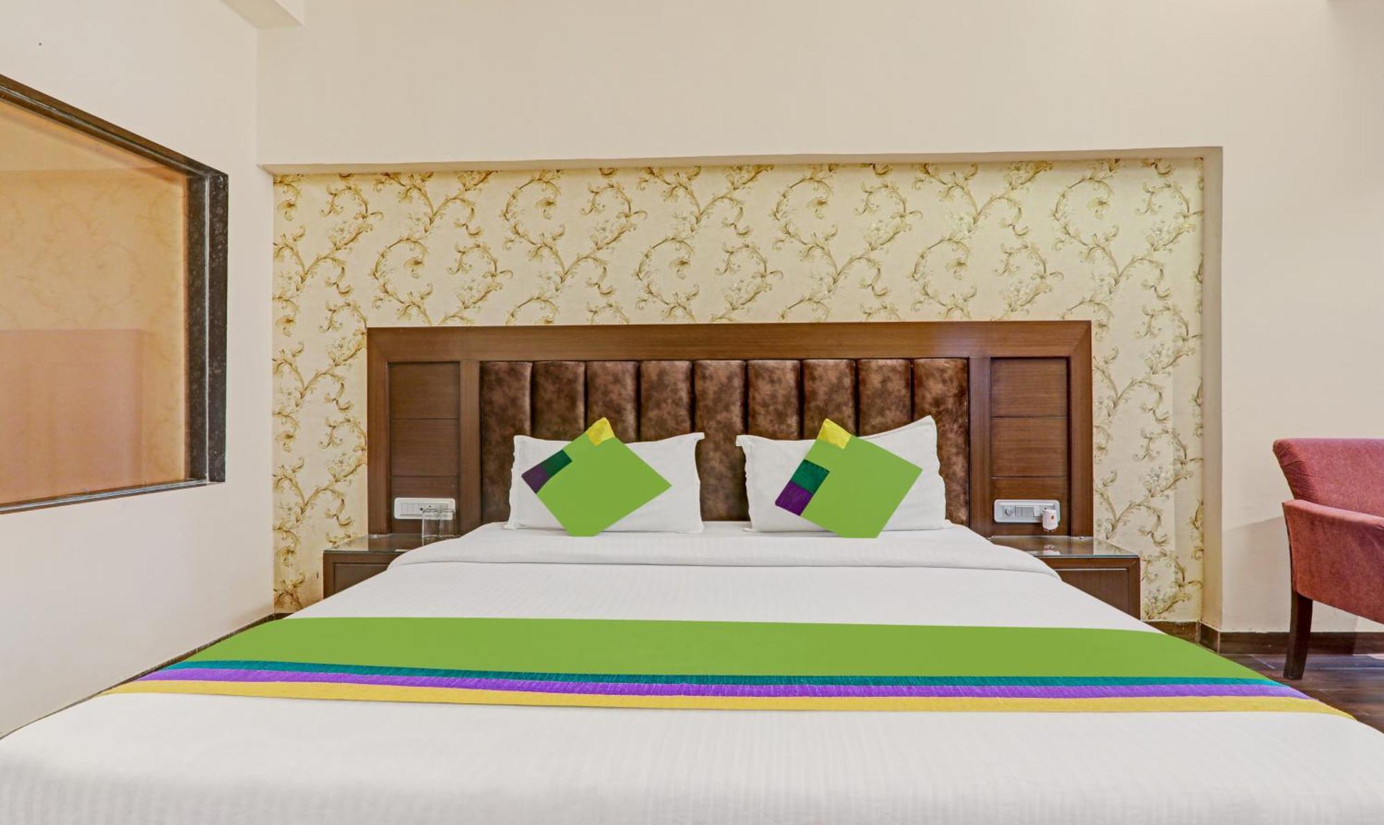 Hotel Castle View Агра Екстериор снимка
