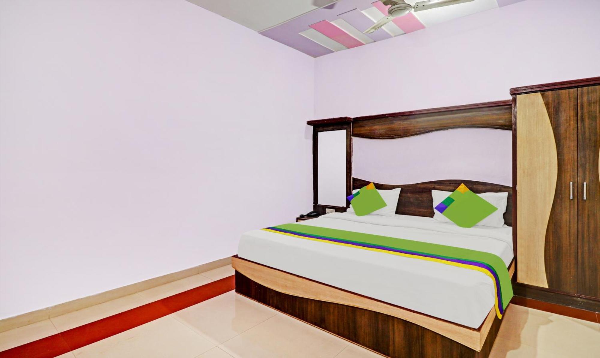 Hotel Castle View Агра Екстериор снимка