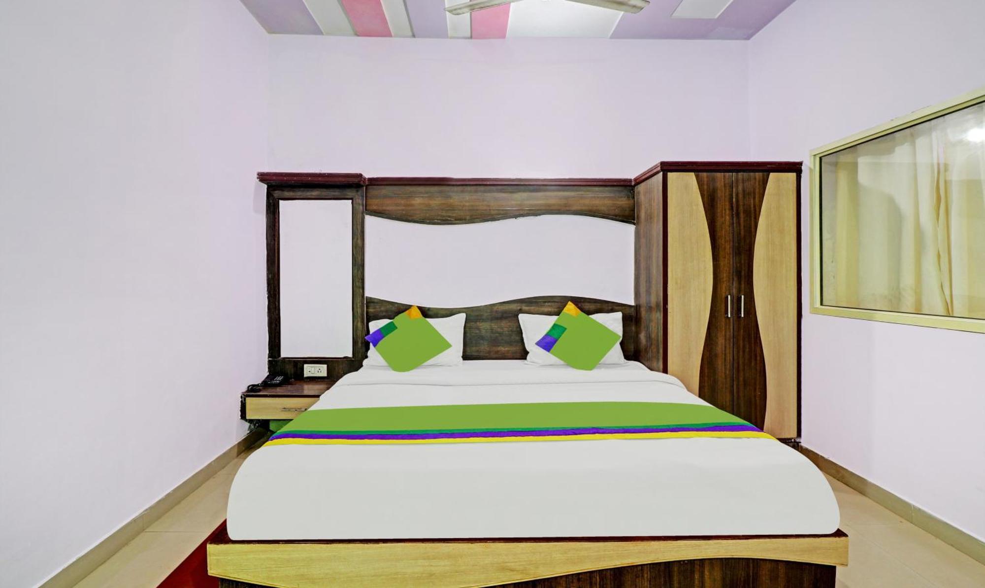 Hotel Castle View Агра Екстериор снимка