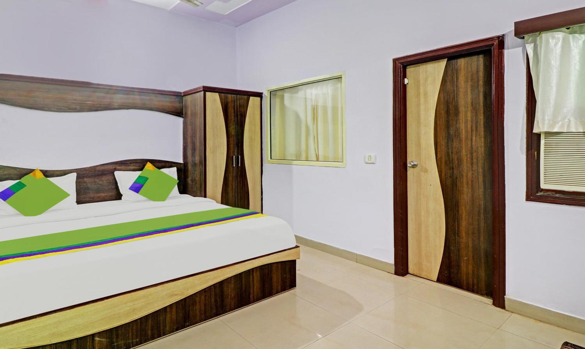 Hotel Castle View Агра Екстериор снимка